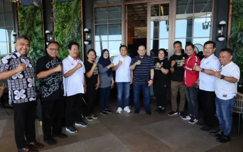 Temui KONI Sulsel,Ketua DPD RI Minta Atlet Muaythai Fokus Raih Prestasi