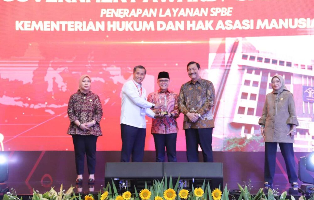 Terbaik Layanan Digital, Kemenkumham Terima Penghargaan Dari Kementerian Panrb