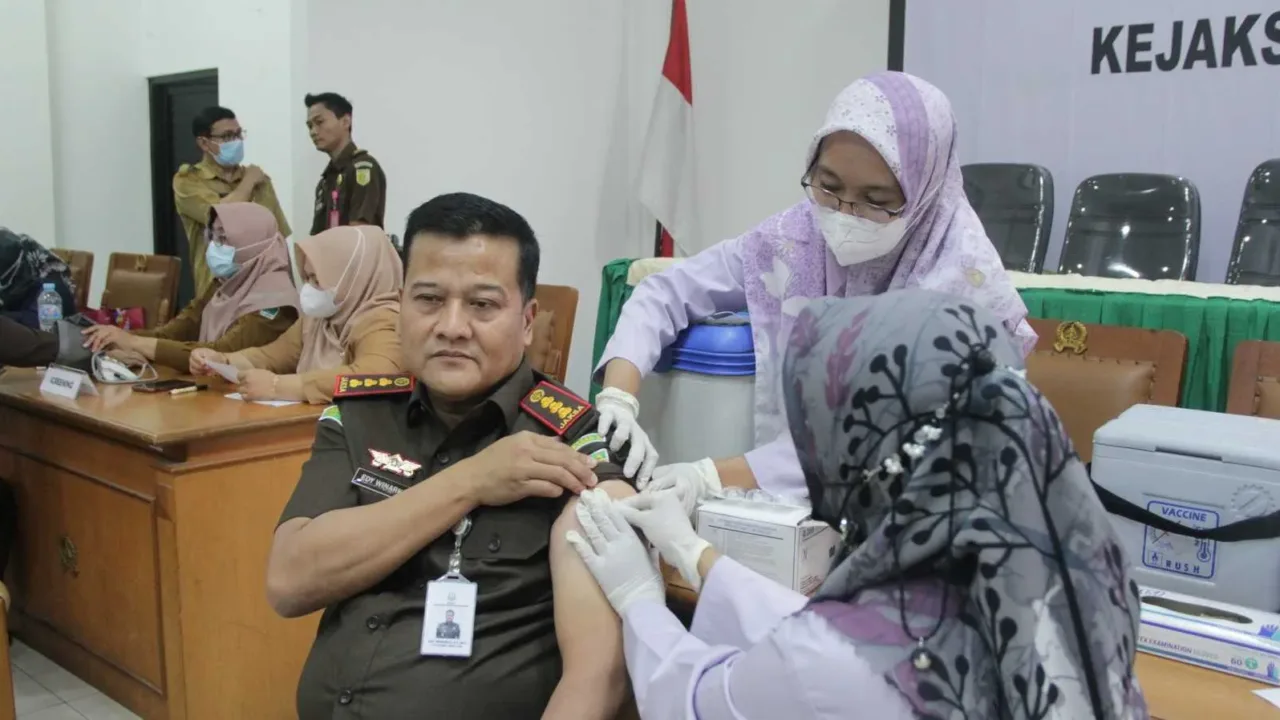 Kejaksaan Negeri Kota Malang Gelar Vaksin Booster ke-2