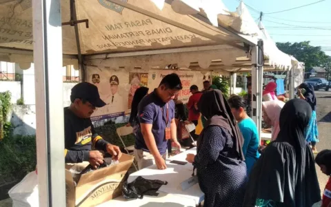 Jelang Ramadhan, Bulog Lebak-Pandeglang Lakukan Operasi Pasar