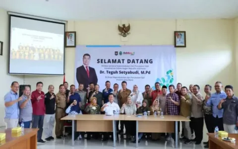 Dirjen Dukcapil Teguh Setyabudi Puji Layanan Disdukcapil Kota Bandung