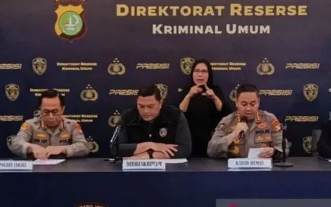 Polisi Bongkar Penipuan Umroh dengan Korban Ratusan Jamaah