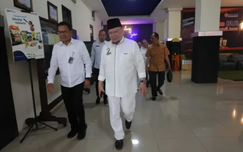Kunjungi Bulog Jatim, Ketua DPD RI Cek Kesiapan Distribusi Beras Jelang Lebaran