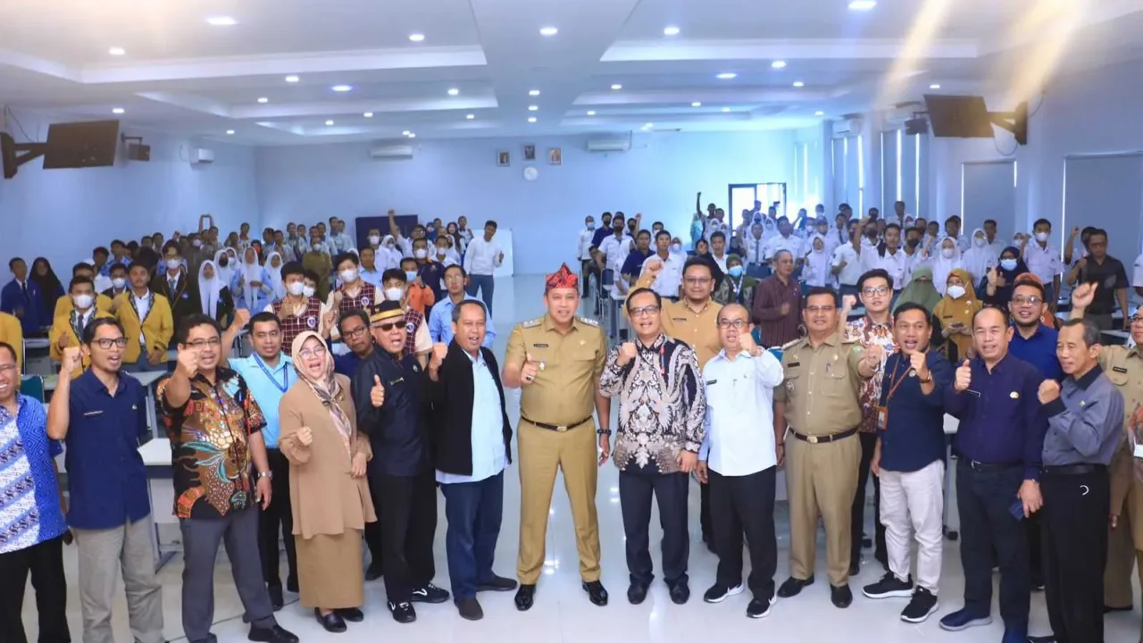 Program Upskilling Lulusan 25 SMK Kota Bekasi Untuk Atasi Pengangguran