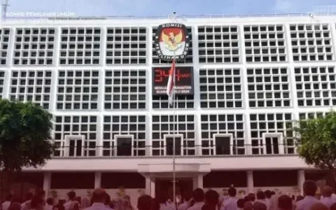 Amplop Banteng di Masjid, KPU-Bawaslu Disebut Kecolongan
