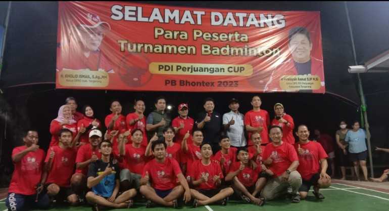 Memasyarakatkan Olahraga Dan Mengolahragakan Masyarakat, Pdip Gelar Turnamen Badminton