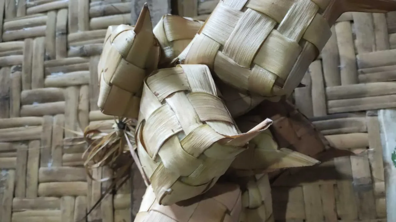 Lebaran Topat Tradisi Masyarakat Pulau Lombok Yang Penuh Makna