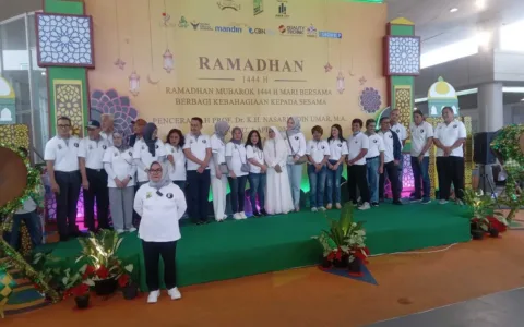 KEREN, Warga Kalibata City Peduli Ramadhan Lewat 3000 Bingkisan