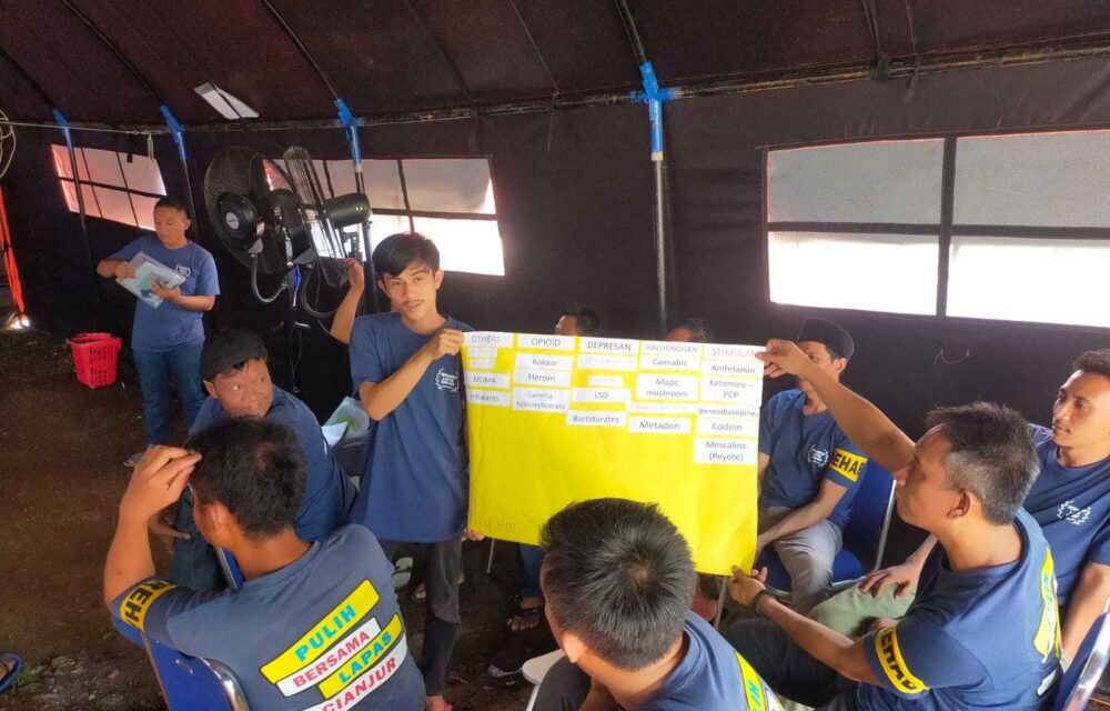 Lanjutkan, Walau Di Tenda Wbp Lapas Cianjur Tetap Ikuti Rehabilitasi