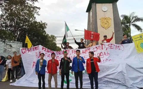 Gawat, Demo HUT Pandeglang ke 149 Singgung Anggaran Sepeda Listrik 38 Miliar