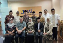 Keterangan Poto Kiai Maman Imanulhaq Bersama Pengurus Icmi