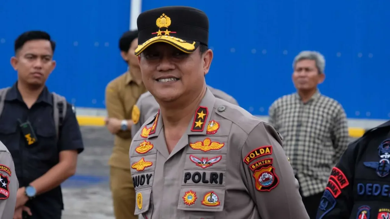 Kapolda Banten Dampingi Kapolri Pantau Pelabuhan Ciwandan dan Merak