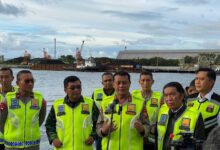 Kapolda Banten Memastikan Jalur Mudik Sepeda Motor Di Pelabuhan Ciwandan