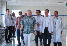 Datangi Rumah Sakit Unair, Lanyalla Cek Kesehatan Untuk Syarat Dpd Ri