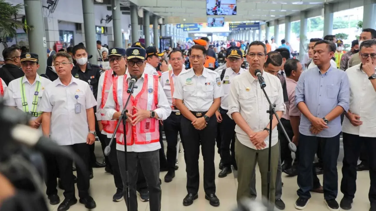 Pemprov DKI Akan Tingkatkan Fasilitas di Stasiun Kereta Api