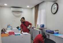 Tim Penyidik Kejagung Ri Geledah Rumah Dinas Dan Kantor Menkominfo