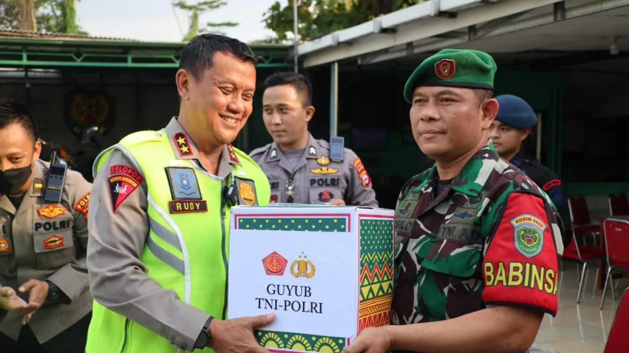 Guyub TNI-Polri, Polda Banten Bersama Korem 064/MY Patroli