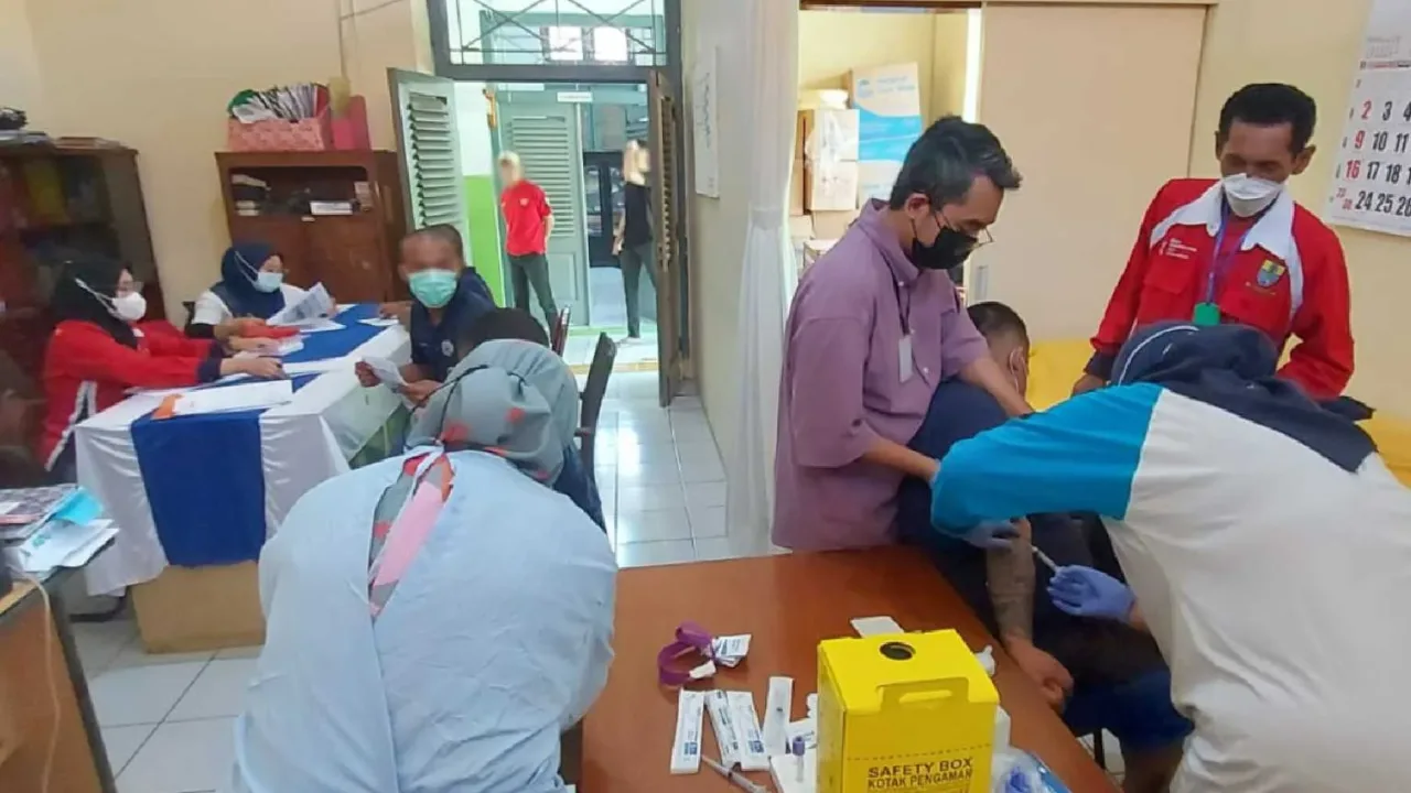 Lapas Cirebon Jaga Kesehatan Para WBP Dengan Laksanakan Screening Penyakit Menular HIV/AIDS
