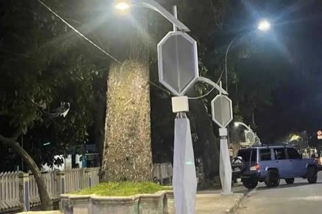 Kacau, Lampu Jalan ‘Pocong’ Di Medan Jadi Proyek Gagal