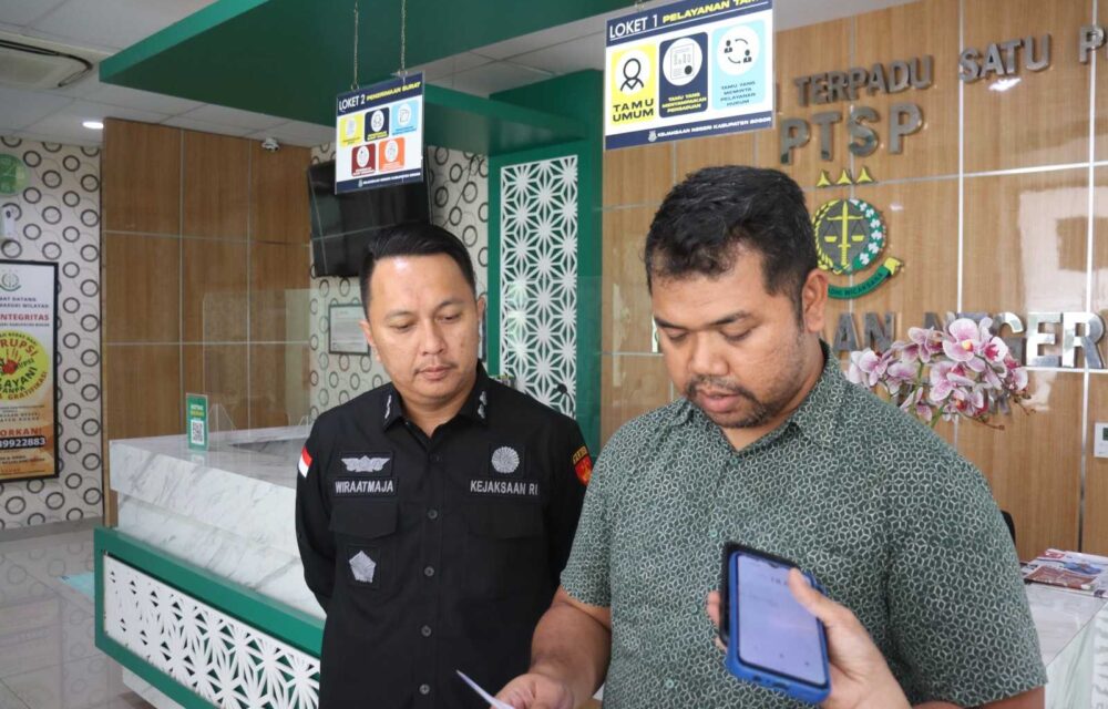 Terduga Korupsi Dana Bos Dikerangkeng Cek Selengkapnya 