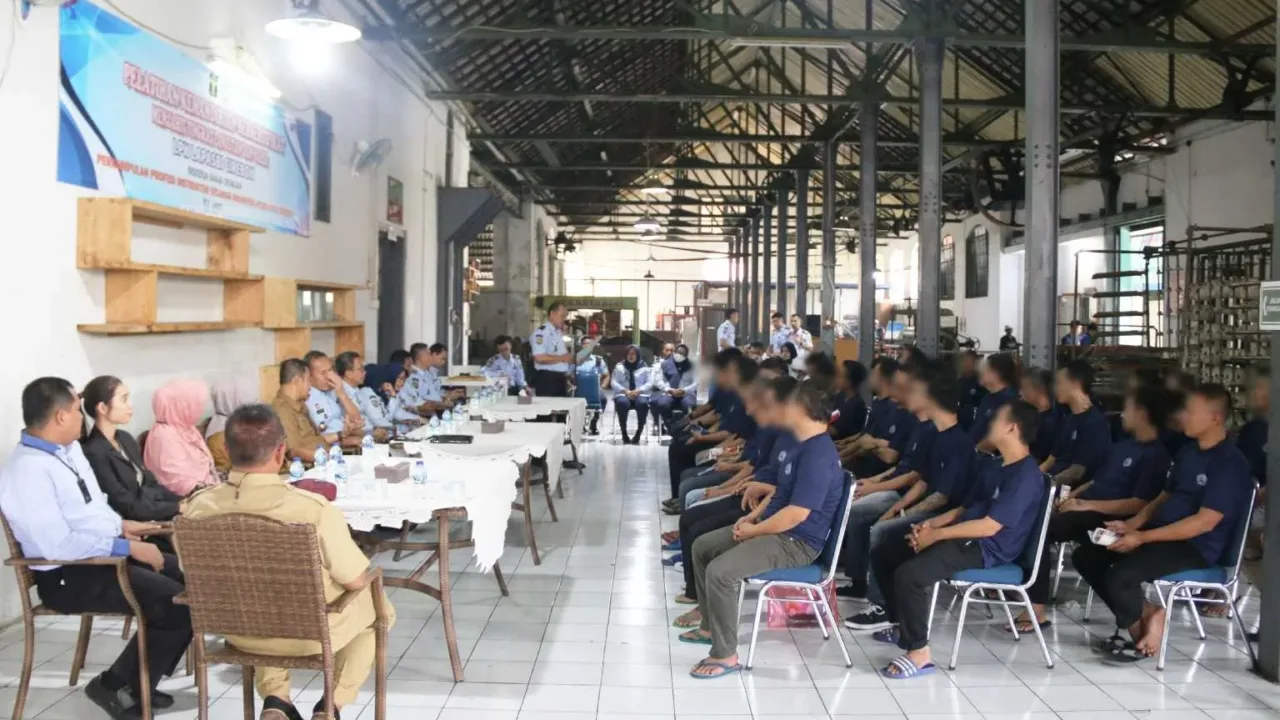 Warga Binaan di Lapas Cirebon Ikuti Pelatihan Menjahit Bersertifikat