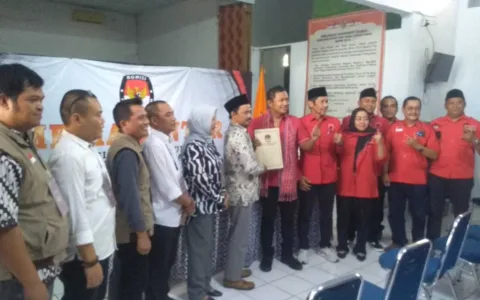 DPC PDIP Resmi Daftarkan Bacaleg ke KPU Lebak, Begini Pentingnya