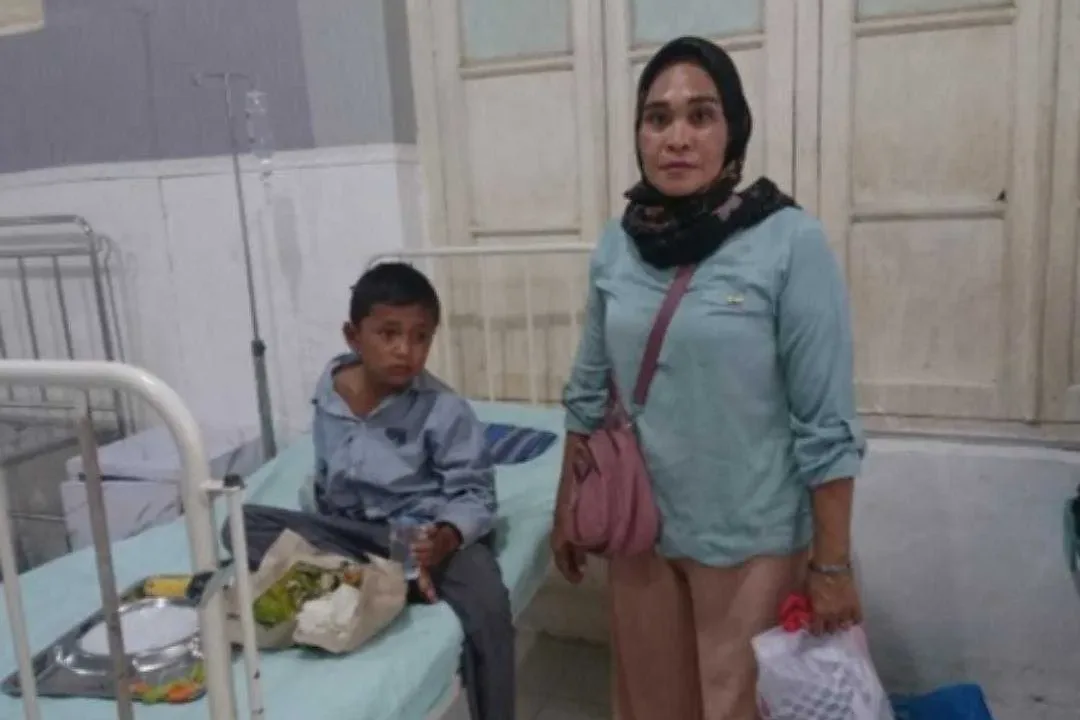 Walikota Tanjung Balai Bantu Penderita Usus Rujuk Ke RS Medan, Simak Penjelasannya