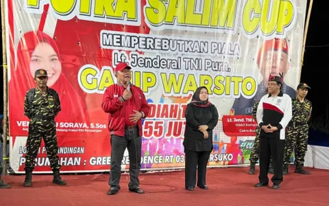 Letjen TNI Purn Ganip Warsíto Buka Tournament Bola Volly Putra Salim Cup 2023 di Dampit