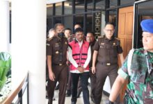 Natalius Pigai, Jhonny Plate Mengorbankan Diri Demi Anies Baswedan