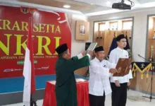 Dua Napi Lapas Kelas II Subang Baca Ikrar Setia ke NKRI
