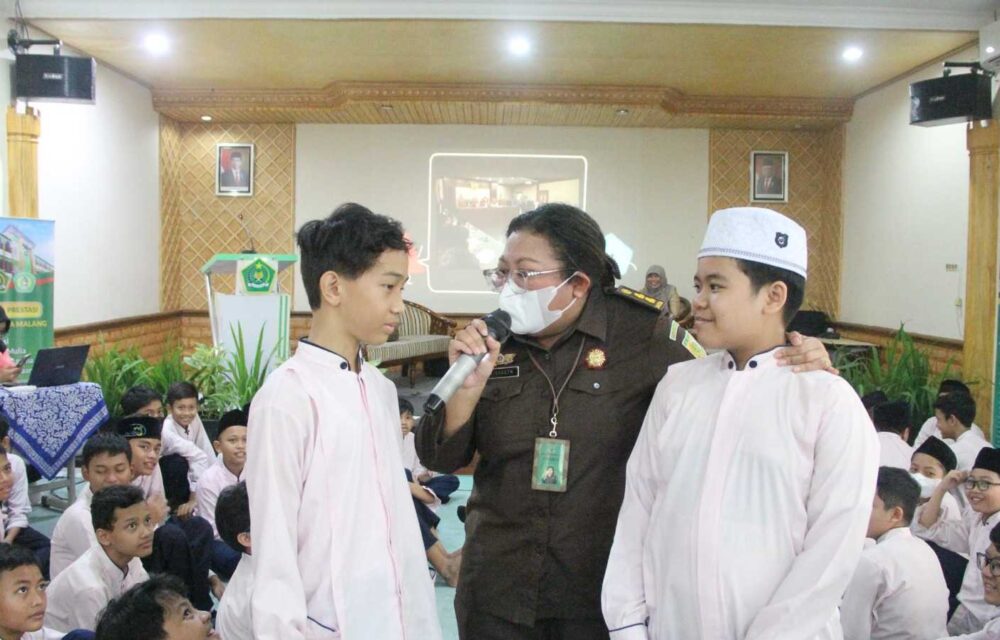 Jaksa Masuk Sekolah Di Min Kota Malang
