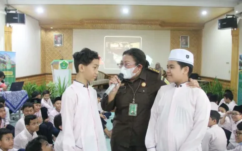 Jaksa Masuk Sekolah di Min Kota Malang