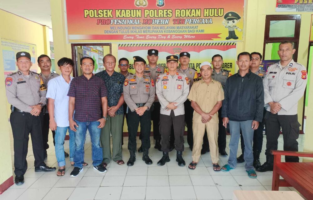 Kasat Binmas Polres Rohul Pimpin Pembinaan Polmas Dan Sosialisme Polisi Rw