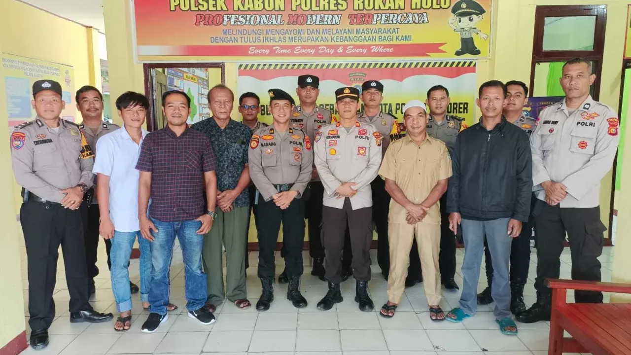 Kasat Binmas Polres Rohul Pimpin Pembinaan Polmas Dan Sosialisme Polisi RW