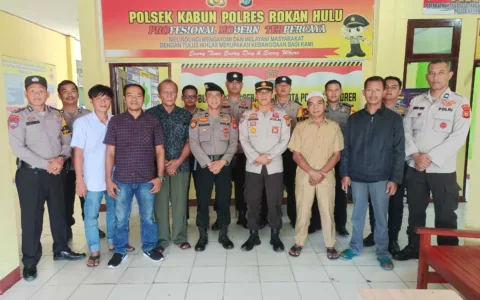 Kasat Binmas Polres Rohul Pimpin Pembinaan Polmas Dan Sosialisme Polisi RW