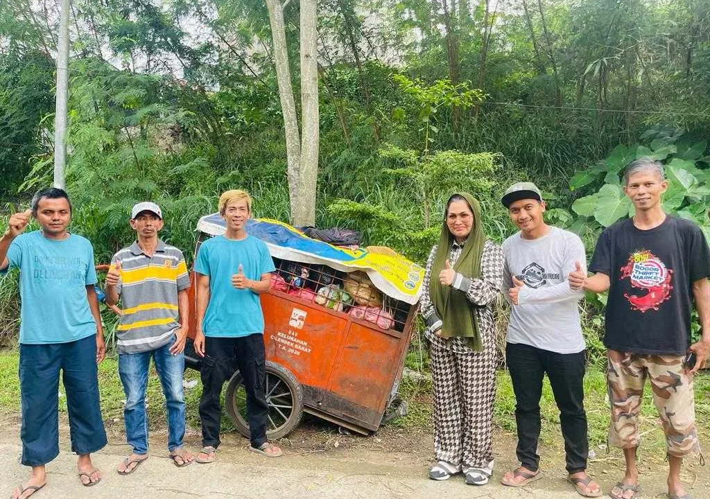 Begini Cara Hj Camellia Bantu Warga Cilendek Barat Bogor Atasi Persampahan