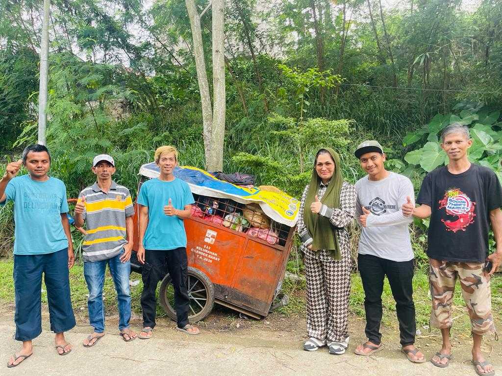 Begini Cara Hj Camellia Bantu Warga Cilendek Barat Bogor Atasi Persampahan