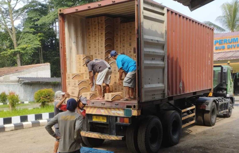 Stok Minyak Goreng Di Bulog Lebak Pandeglang 30,000 Liter