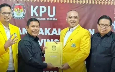 Bang Zaki Pimpin Langsung Daftarkan Bacaleg DKI Jakarta ke KPUD