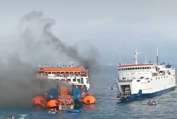 Kapal Feri Tujuan Bakauheni Terbakar, Penumpang Histeris