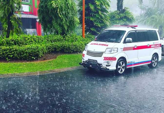 Relawan Ravindra Tebus Stnk Mobil Ambulan Desa Siaga Yang Ditahan Rsud Kota Bogor