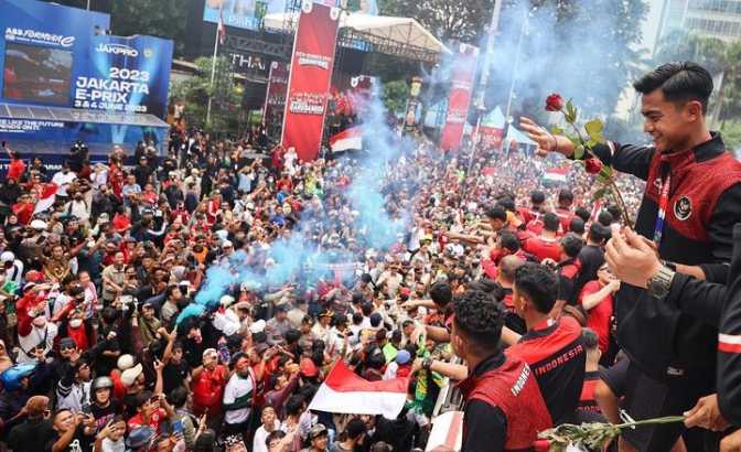 Juara Sea Games 2023, Timnas U-22 Rayakan Kemenangan Dengan Pawai