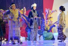Atalia Praratya Ikut Acara Fashion Show Di Hut Ke-43 Dekranas