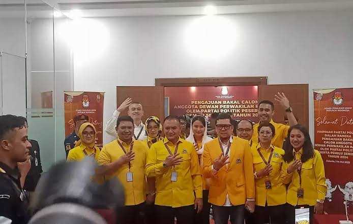 Partai Golkar Daftarkan 580 Bacaleg Dpr Ke Kpu Airlangga Hartarto Absen