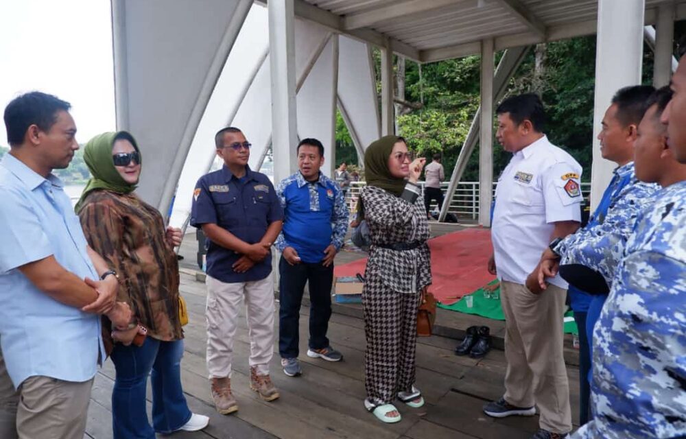 Hj.camellia Pandu Winata Kunjungi Giat Penanaman Pohon Forum Komunikasi Bela Negara
