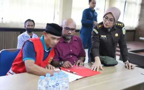 Senyum Lebar Buruh Harian Lepas Kasusnya Dihentikan Kejari Kabupaten Bandung