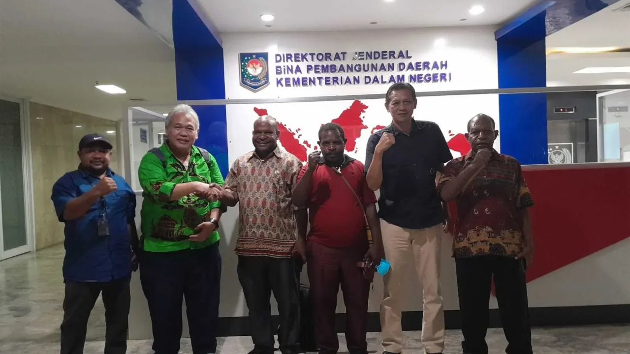 Kantor Pemerintahan Kabupaten Dogiyai Hancur, DPRD Komisi A Datangi Mendagri