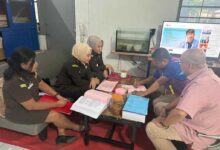 Pidsus Kejati Sulsel Serahkan Tsk Dan Bb Ke Jaksa Penuntut Imum