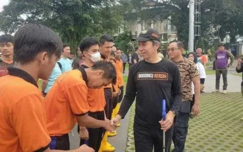 Lapas Kelas II A Paledang Lakukan Bersih-Bersih di Kota Bogor