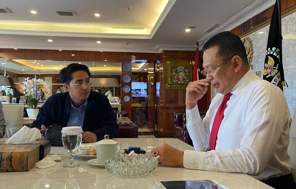 Azka Aufary Ramli : Melemahnya Permintaan Sektor Manufaktur Global